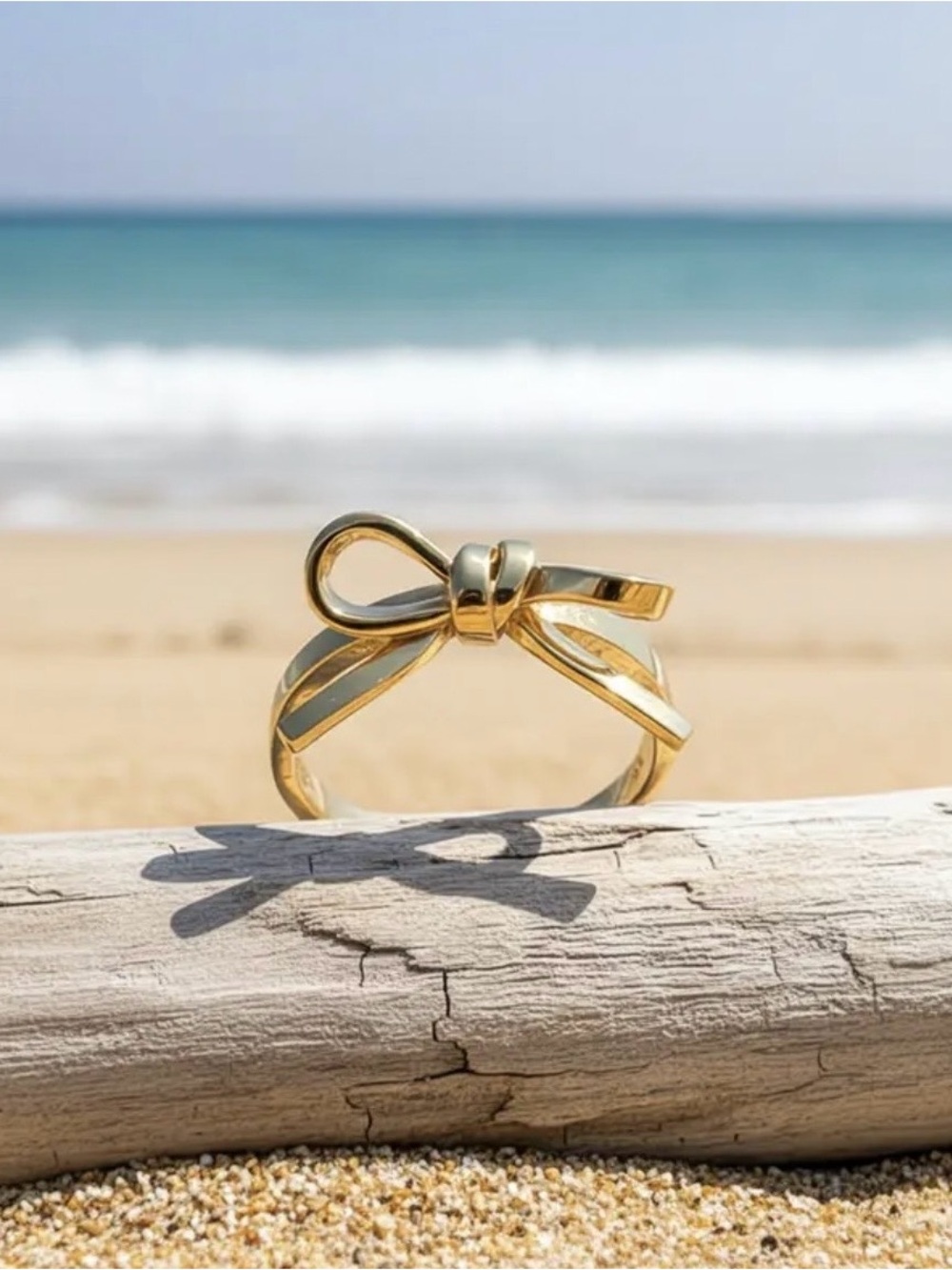 NWT Gold Bow Accent Ring - Elegant Women’s Fashion Jewelry